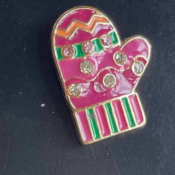 2 Pair Colorful Enamel Earrings Stud Winter Hat & Mittens Unbranded - Picture 5 of 5